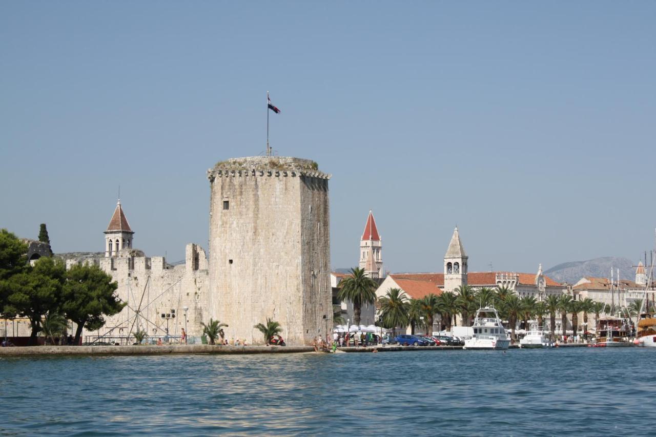 Apartment Planikovica Trogir Exterior photo