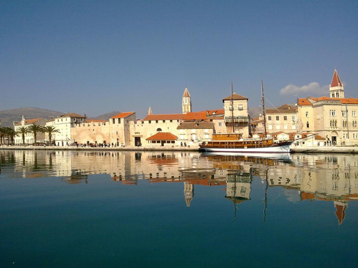 Apartment Planikovica Trogir Exterior photo