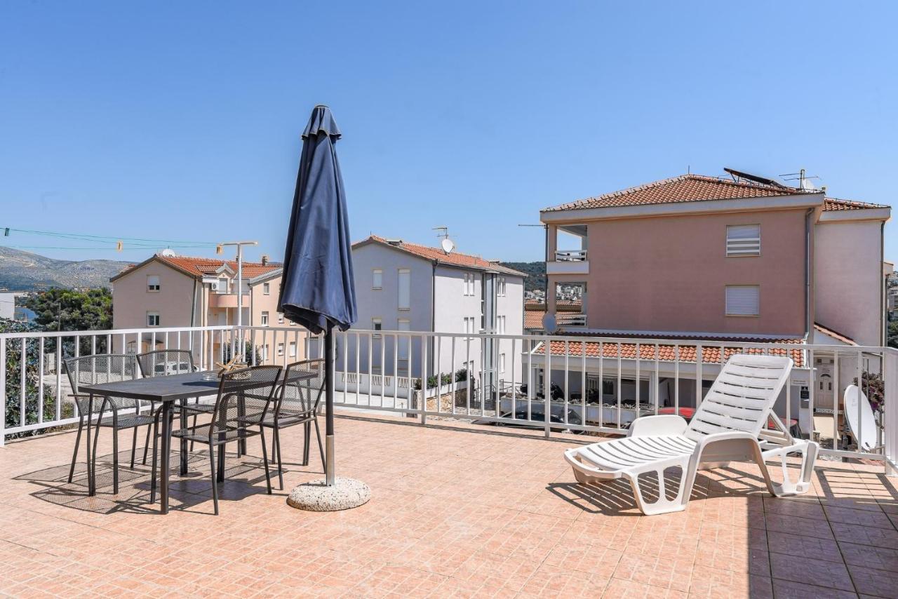 Apartment Planikovica Trogir Exterior photo